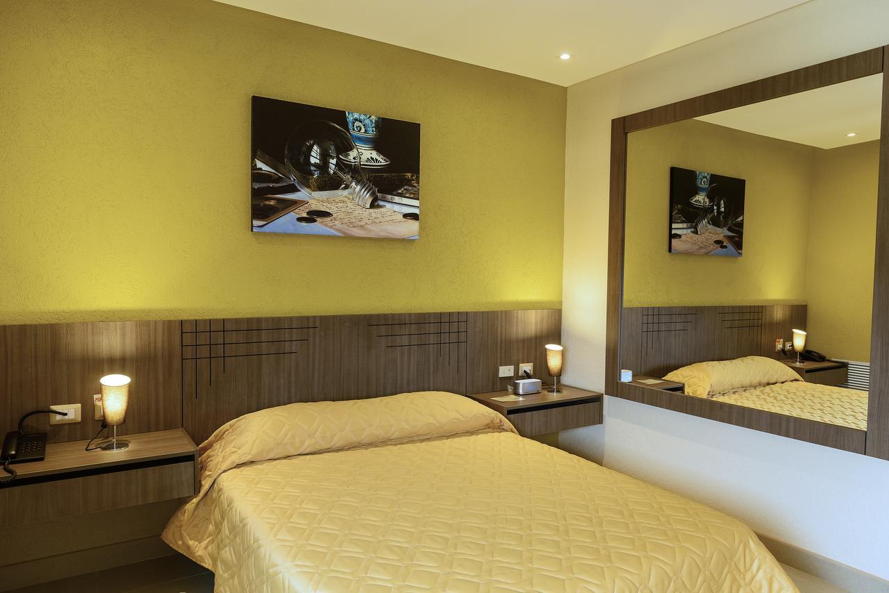Np Hotel Y Suites Guayaquil Dış mekan fotoğraf