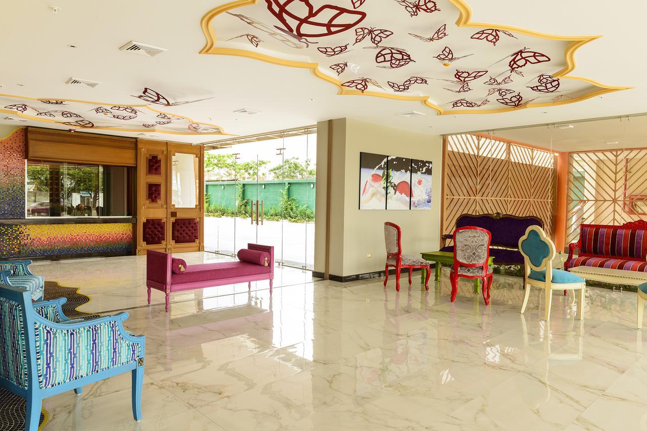 Np Hotel Y Suites Guayaquil Dış mekan fotoğraf
