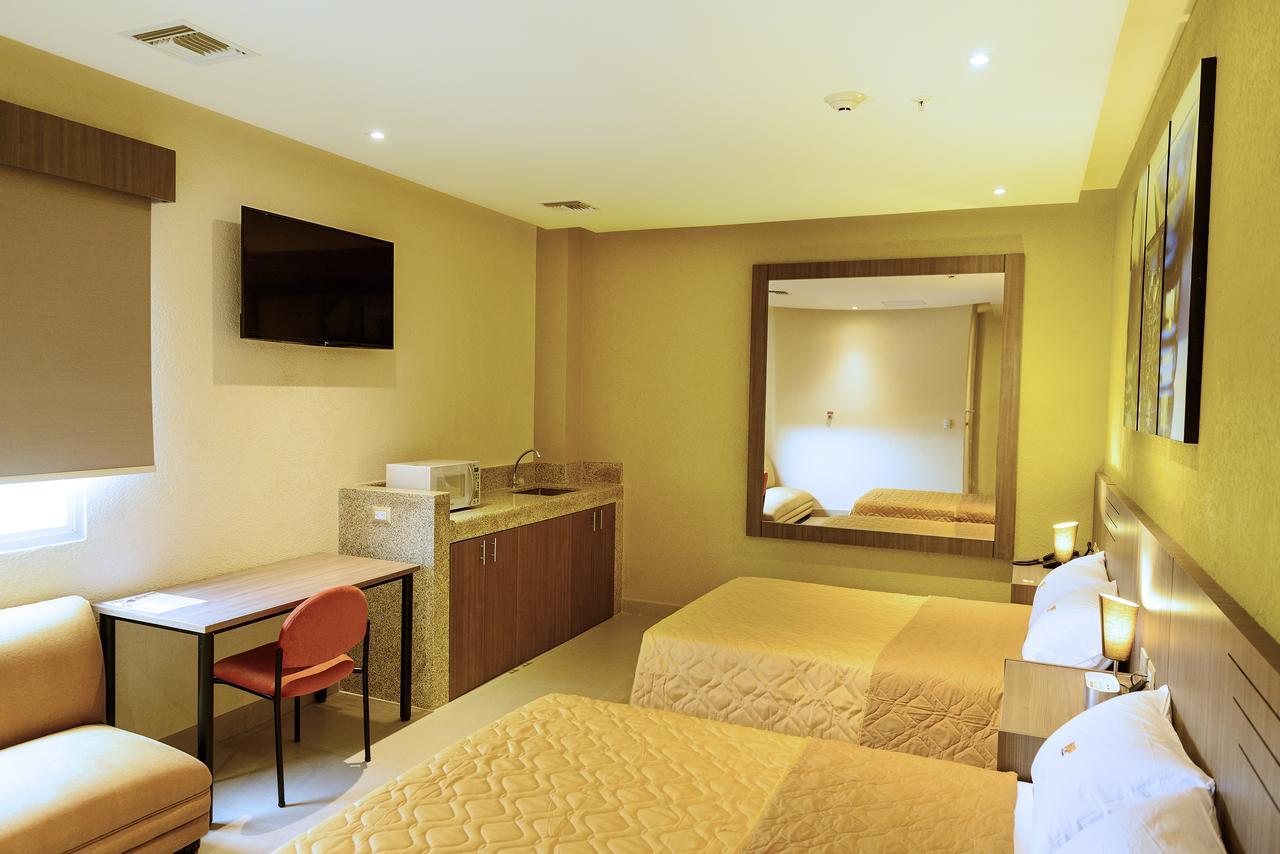 Np Hotel Y Suites Guayaquil Dış mekan fotoğraf